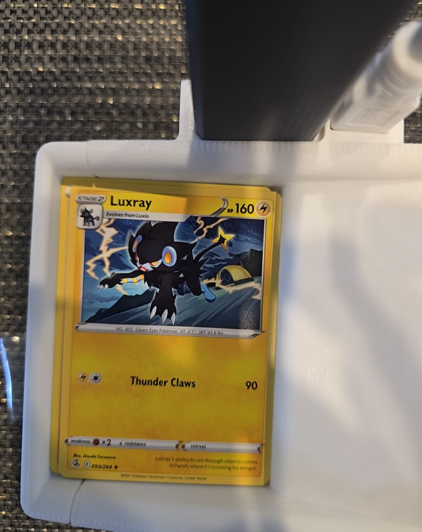 2021 Pokemon Fusion Strike #093 Luxray — front