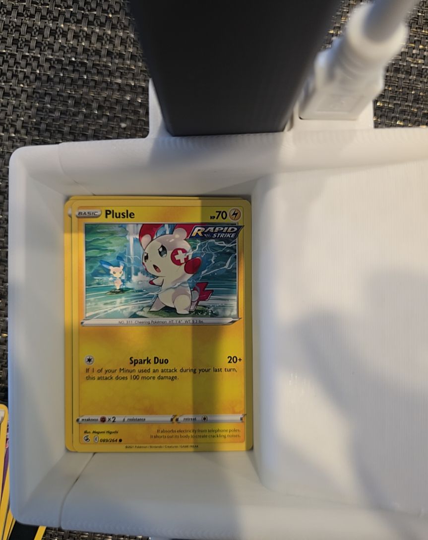 2021 Pokémon Fusion Strike #089 Plusle — front