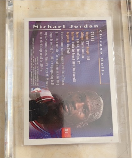 1995-96 SkyBox #11 Michael Jordan — front