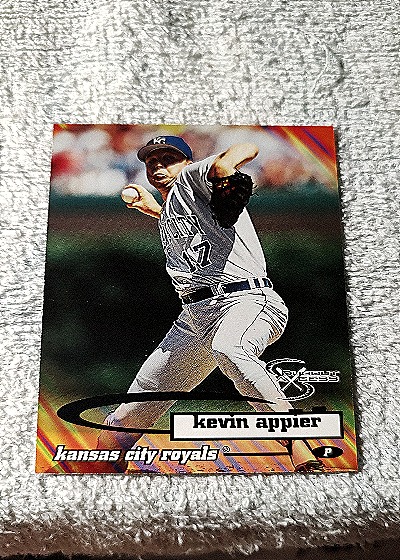 1998 SkyBox Dugout Axcess #68 Kevin Appier — front