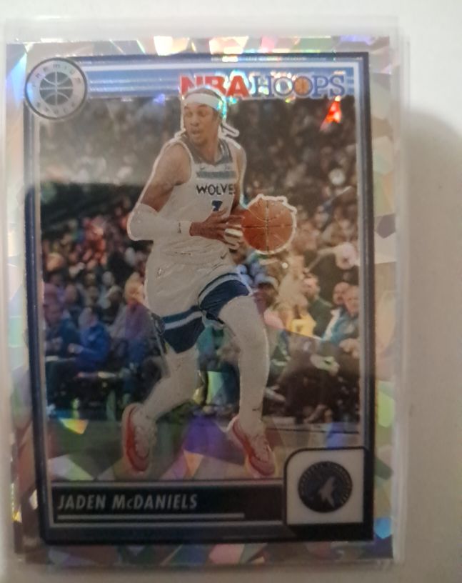 2023-24 Panini NBA Hoops Premium Stock #128 Jaden McDaniels — front