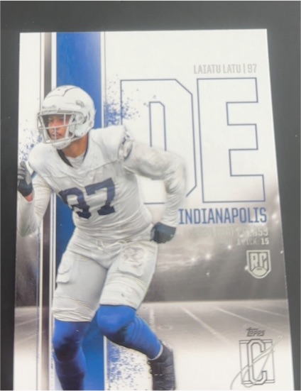 2024 Topps Signature Class #118 Laiatu Latu — front
