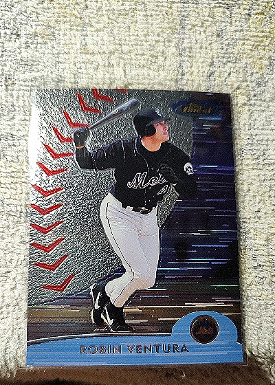 2000 Topps Finest #4 Robin Ventura — front