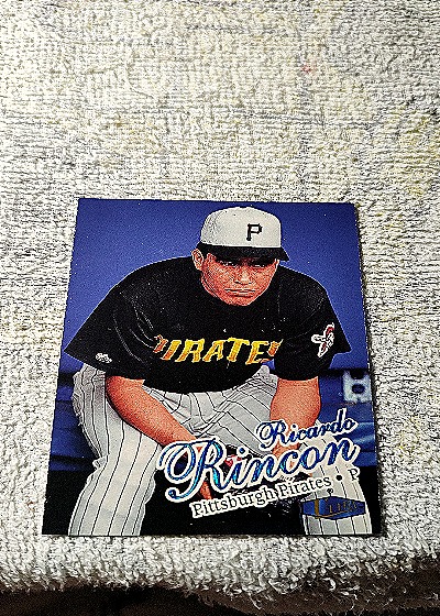 1998 Fleer Ultra #195 Ricardo Rincon — front