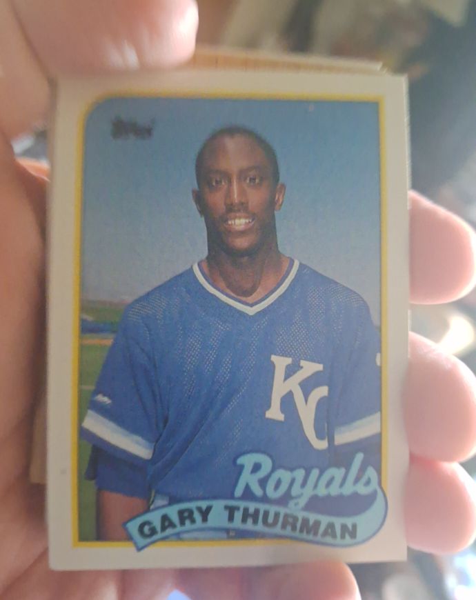 1989 Topps #323 Gary Thurman Kansas City Royals — front