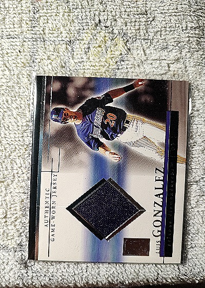 2002 Topps Reserve Uniform Relics #LG Luis Gonzalez — front