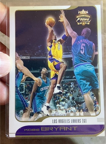 2001-02 Fleer Focus #9 Kobe Bryant — front
