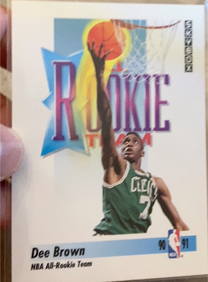 1991-92 SkyBox #322 Dee Brown — front