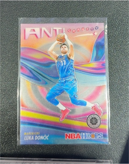 2023-24 Panini NBA Hoops Premium Stock #4 Luka Dončić Anti-Gravity — front