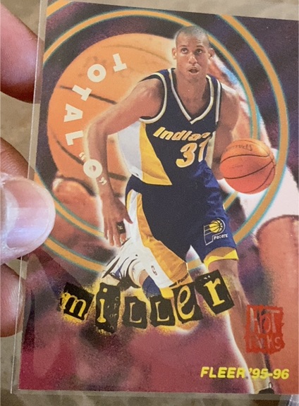 1995-96 Fleer #4 Reggie Miller Total O Hot Pack — front