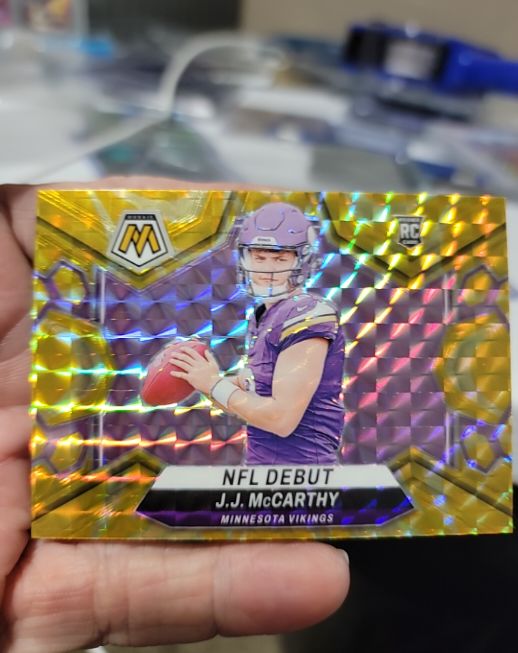 2024 Panini Mosaic NFL Debut #275 J.J. McCarthy — front