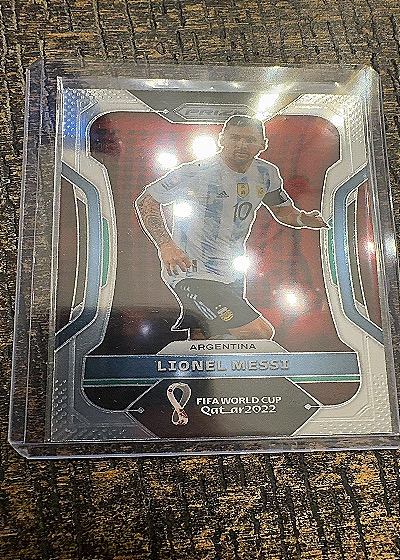 2022 Panini Prizm FIFA World Cup Qatar #7 Lionel Messi — front