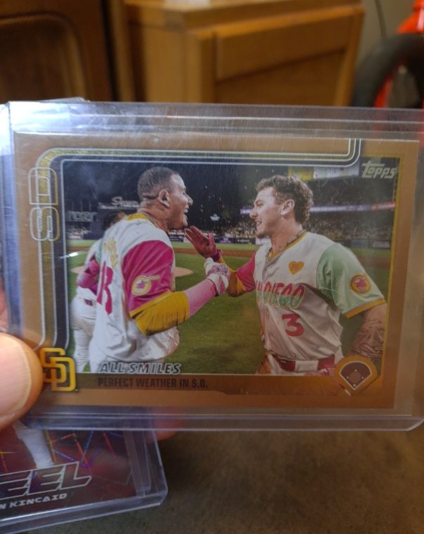 2025 Topps Series 1 #143 All Smiles Perfect Weather in S.D. Padres — front