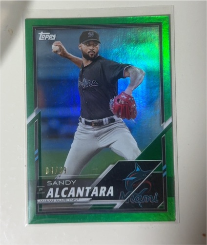 2023 Topps #Sandy Alcantara Green Parallel — front