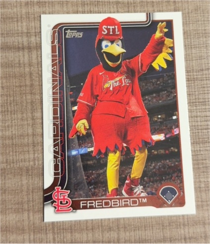 2025 Topps Series 1 #M-22 Fredbird — front