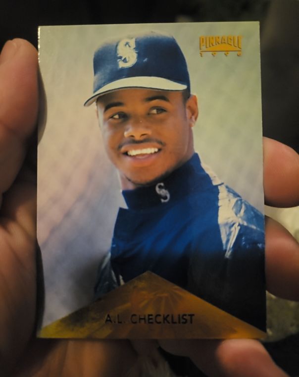 1996 Pinnacle #394 Ken Griffey Jr. — front
