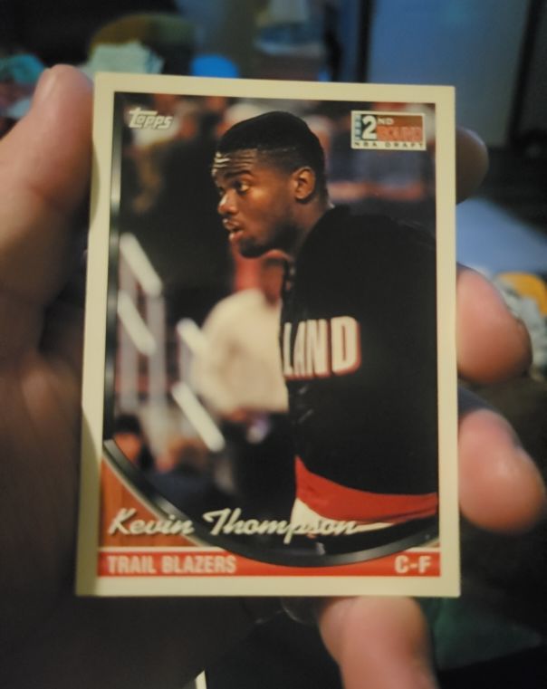 1993-94 Topps #380 Kevin Thompson — front