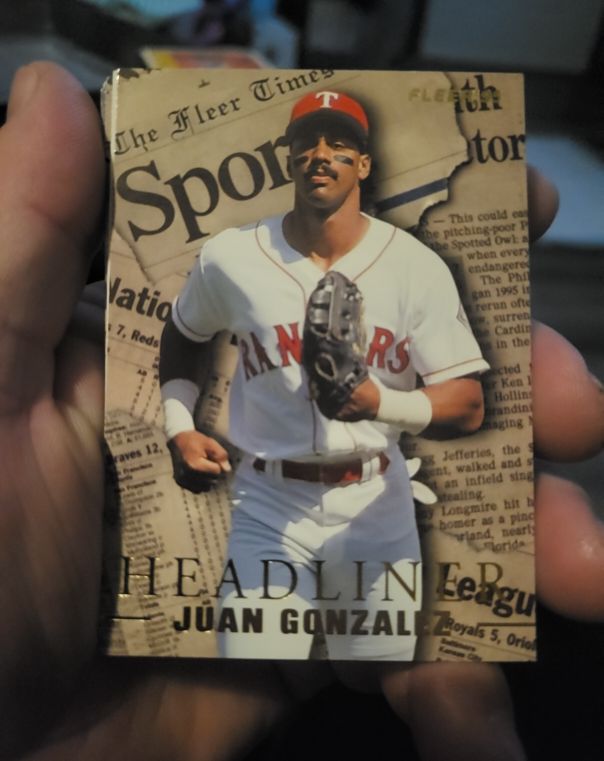 1995 Fleer Update Headliners #10 Juan Gonzalez — front