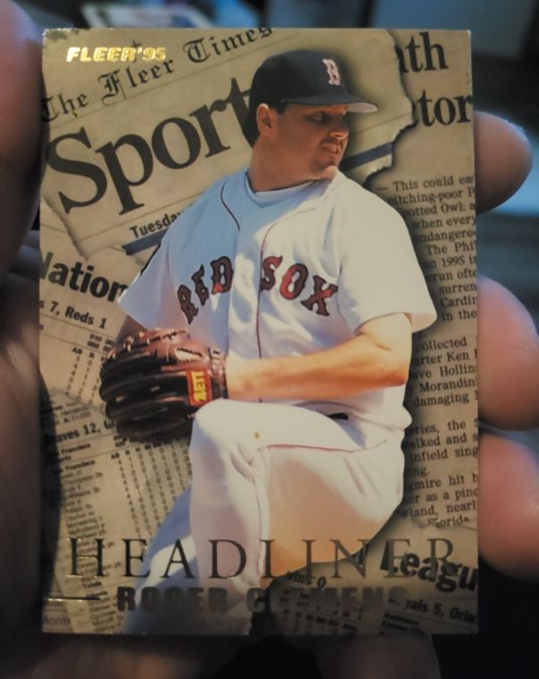 1995 Fleer Update Headliners #7 Roger Clemens — front