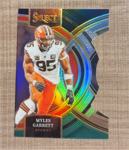 2023 Panini Select Premier Level Die-Cut #152 Myles Garrett — front