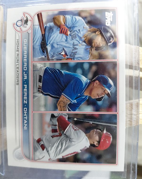 2022 Topps #48 AL HR Leaders Vladimir Guerrero Jr. / Salvador Perez / Shohei Ohtani — front
