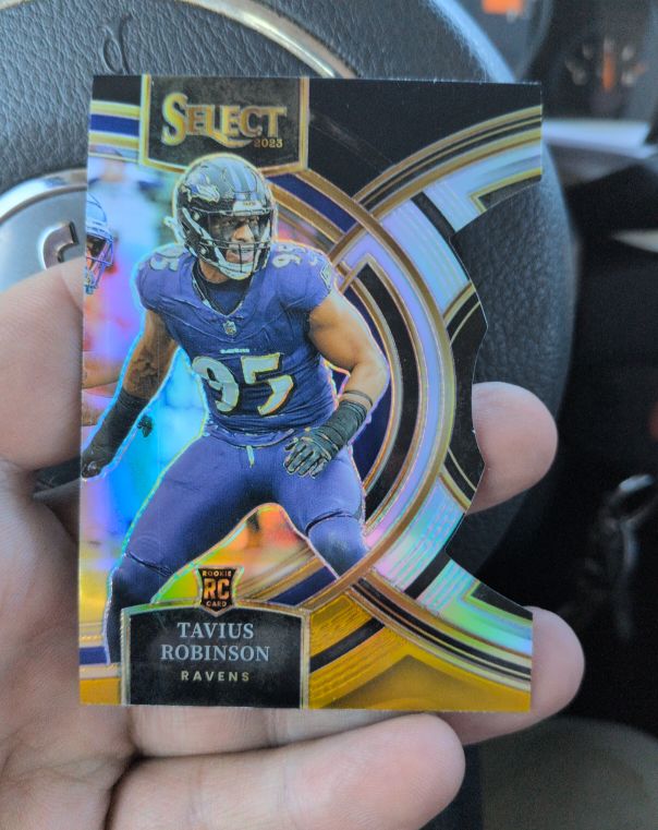 2023 Panini Select Premier Level Tavius Robinson Ravens — front