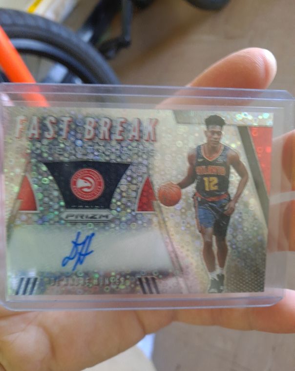 2019-20 Panini Prizm #FRDAH De'Andre Hunter Fast Break Rookie Auto — front