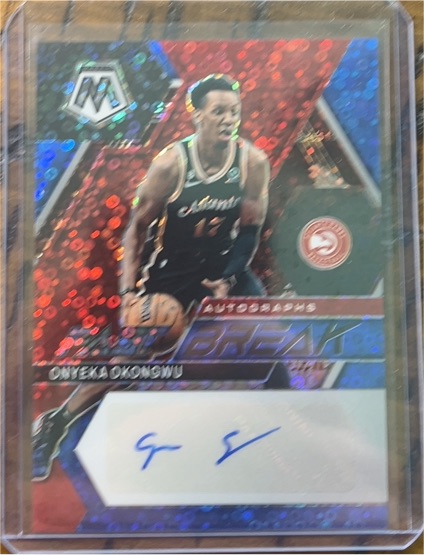 2022-23 Panini Mosaic Fast Break Autographs #FB-OKO Onyeka Okongwu — front