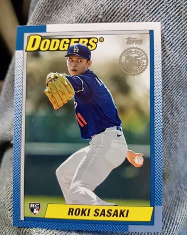 2025 Topps Series 2 1990 35th Anniversary #90B2-37 Roki Sasaki — front