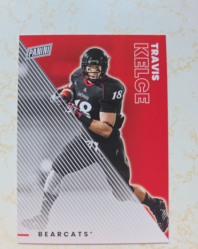 2023 Panini Father's Day #32 Travis Kelce — front