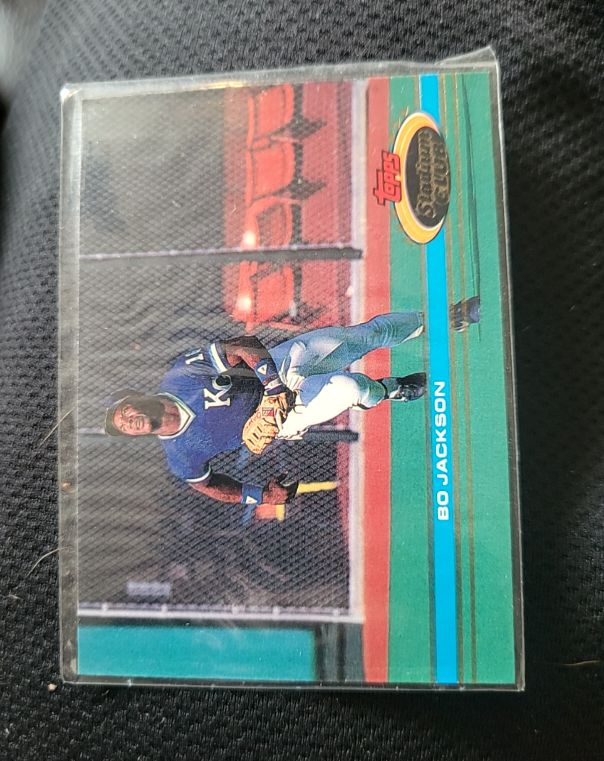 1991 Topps Stadium Club #224 Bo Jackson — front