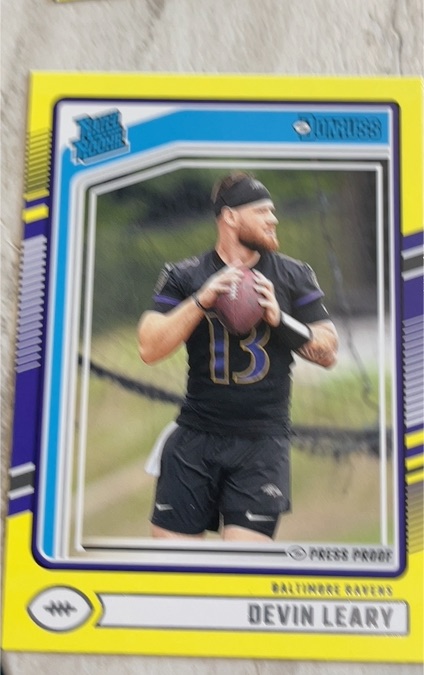 2024 Donruss #329 Devin Leary — front