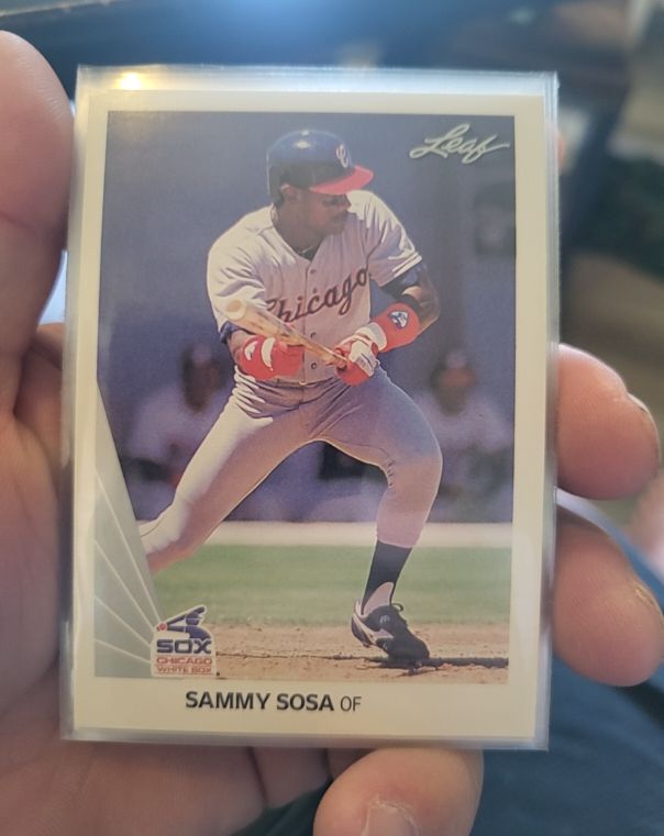 1990 Leaf #220 Sammy Sosa Rookie Card — front