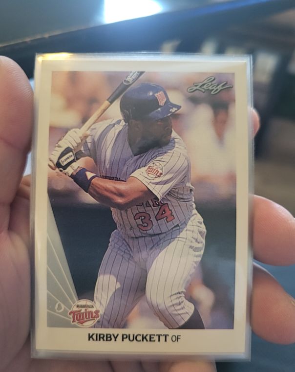 1990 Leaf #123 Kirby Puckett — front