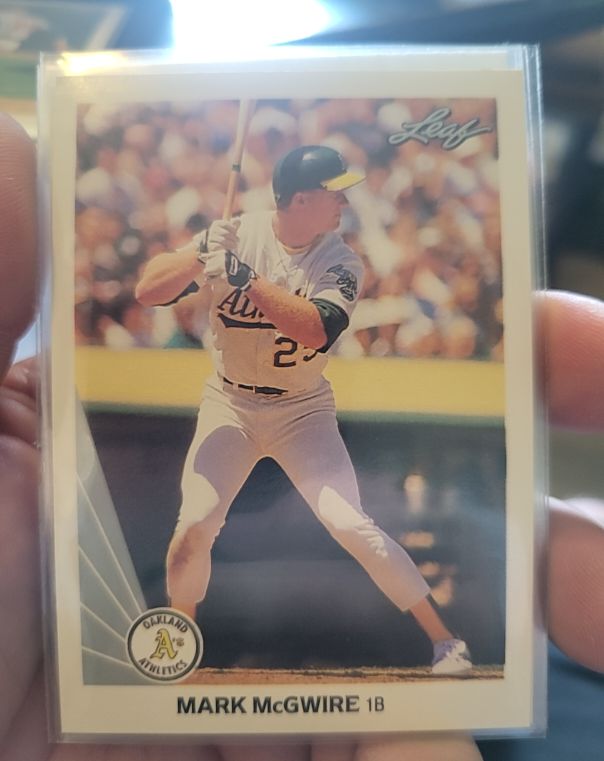 1990 Leaf #62 Mark McGwire — front