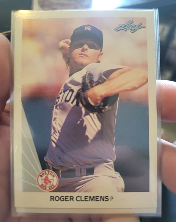 1990 Leaf #12 Roger Clemens — front