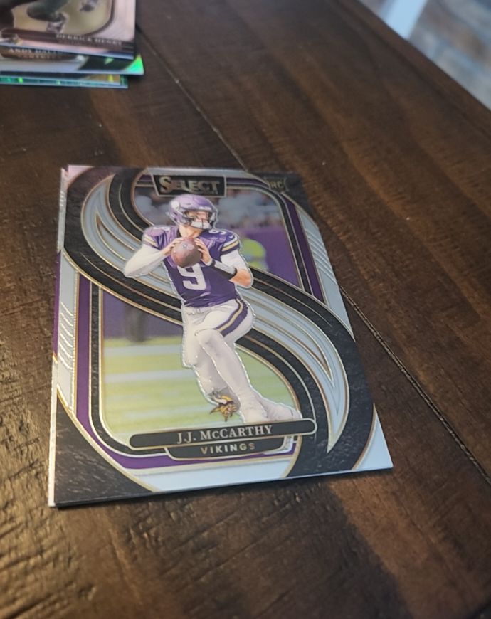 2024 Panini Select Premier Level #134 J.J. McCarthy — front