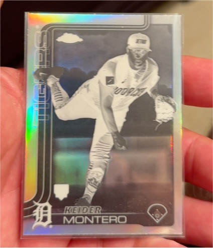2025 Topps Chrome #7 Keider Montero — front