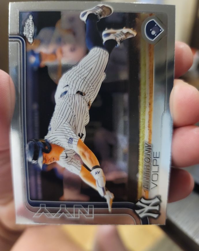 2025 Topps Chrome #162 Anthony Volpe — front