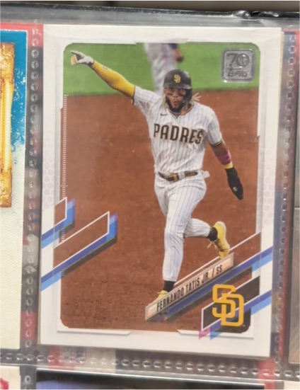 2021 Topps #1 Fernando Tatís Jr. — front
