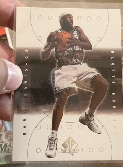 2000-01 SP Authentic #8 Baron Davis — front