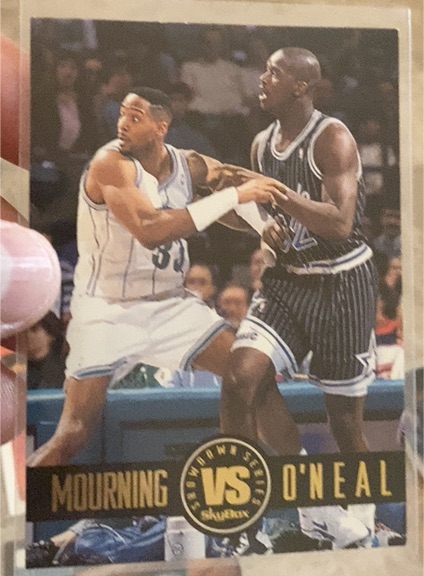 1993-94 SkyBox Premium Showdown Series #SS3 Alonzo Mourning / Shaquille O'Neal — front