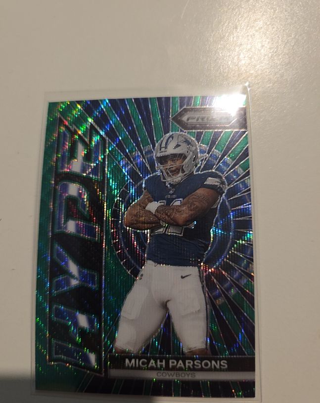 2023 Panini Prizm Hype Green Wave #H-15 Micah Parsons — front