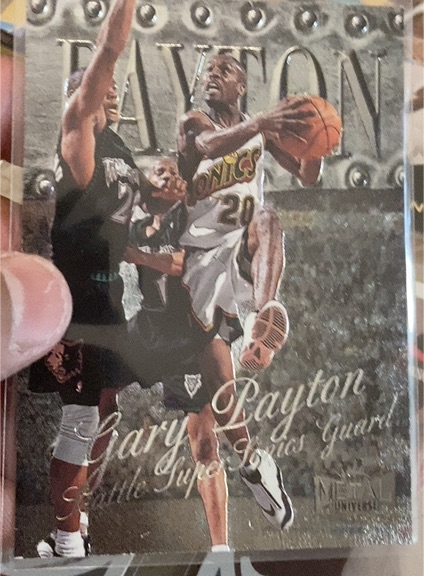 1998 Metal Universe #82 Gary Payton — front