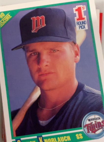 1990 Score #672 Chuck Knoblauch — front