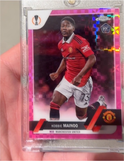 2022-23 Topps Chrome UEFA Club Competitions #118 Kobbie Mainoo — front