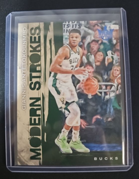 2023-24 Panini Court Kings #26 Giannis Antetokounmpo Modern Strokes — front