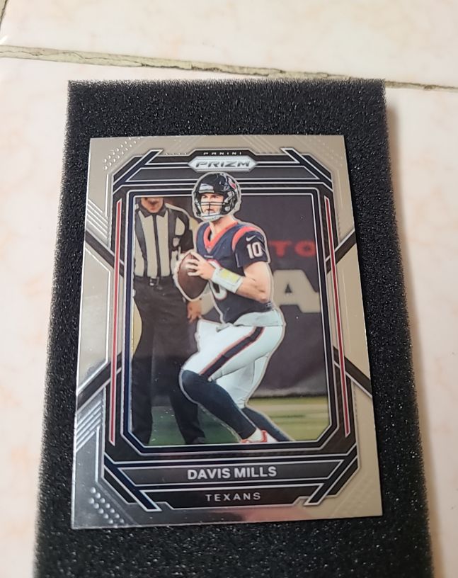 2022 Panini Prizm #113 Davis Mills — front