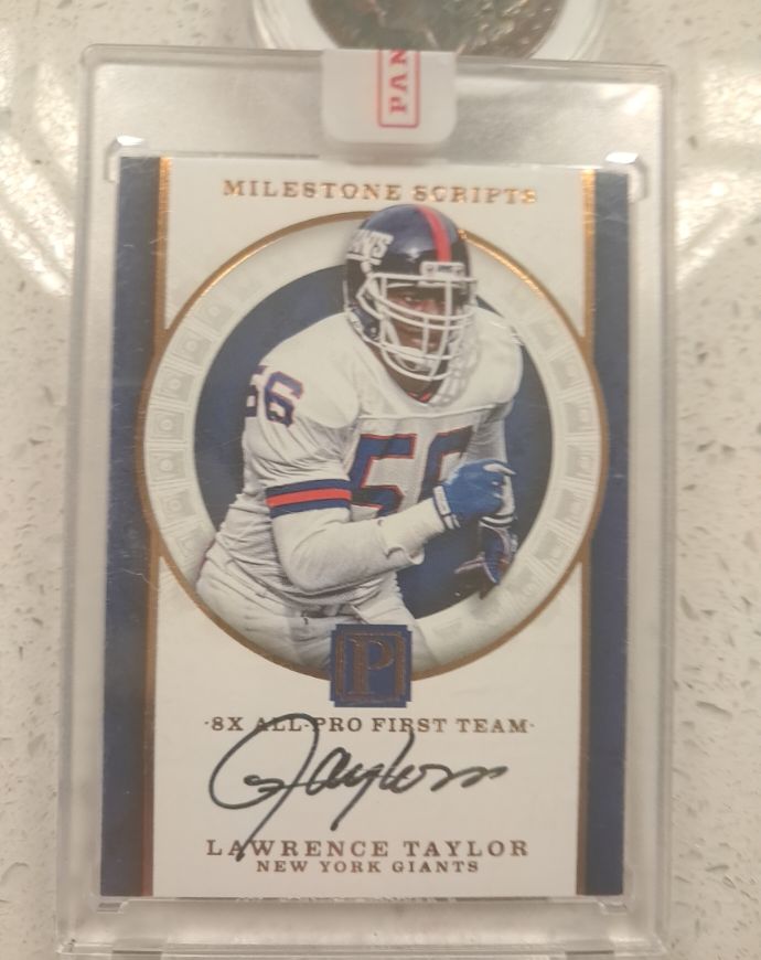 2017 Panini Pantheon Milestone Scripts #MS-LT Lawrence Taylor — front