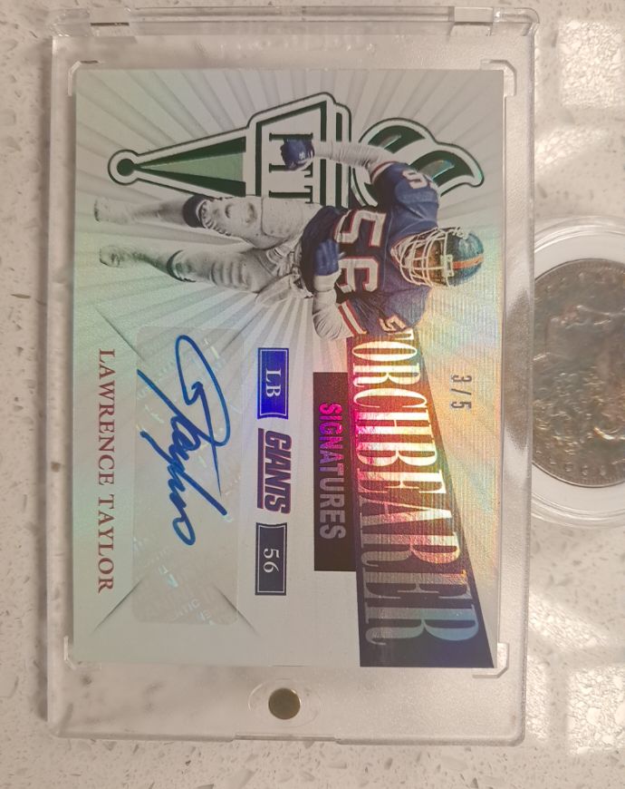 2019 Panini Passing The Torch Torchbearer Signatures #56 Lawrence Taylor — front